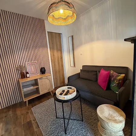 Apartment 20 Sqm With Bedroom Near Montmartre *