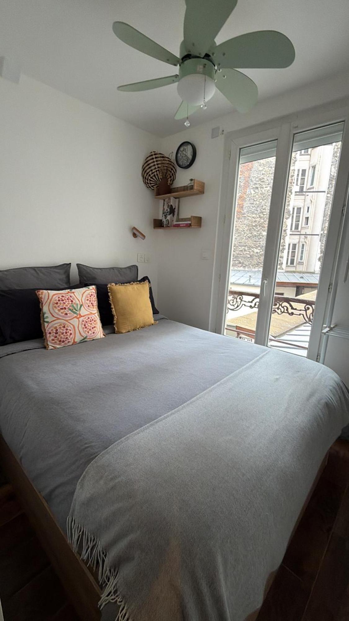 20 Sqm With Bedroom Near Montmartre Paris